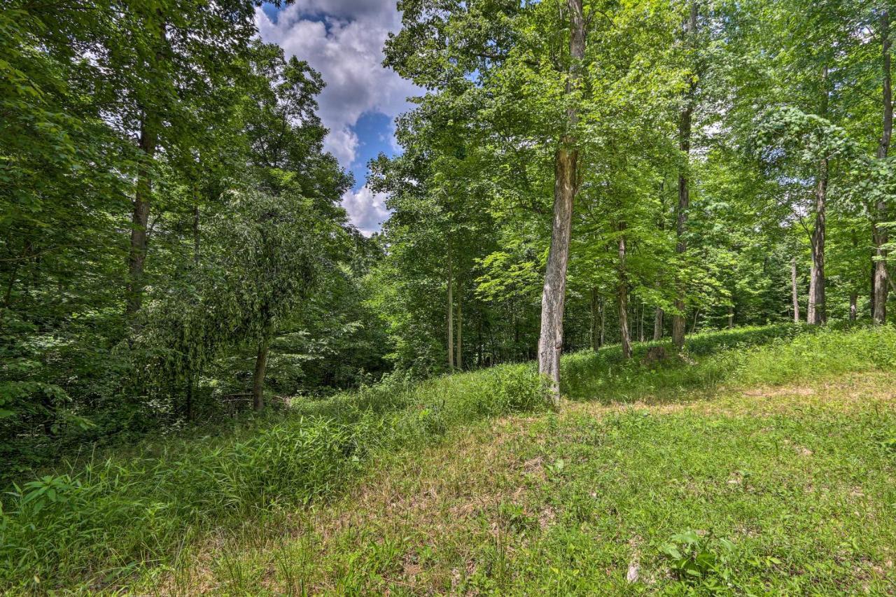 Butler Cabin On 19 Acres With Hot Tub And Fire Pit! Exterior photo
