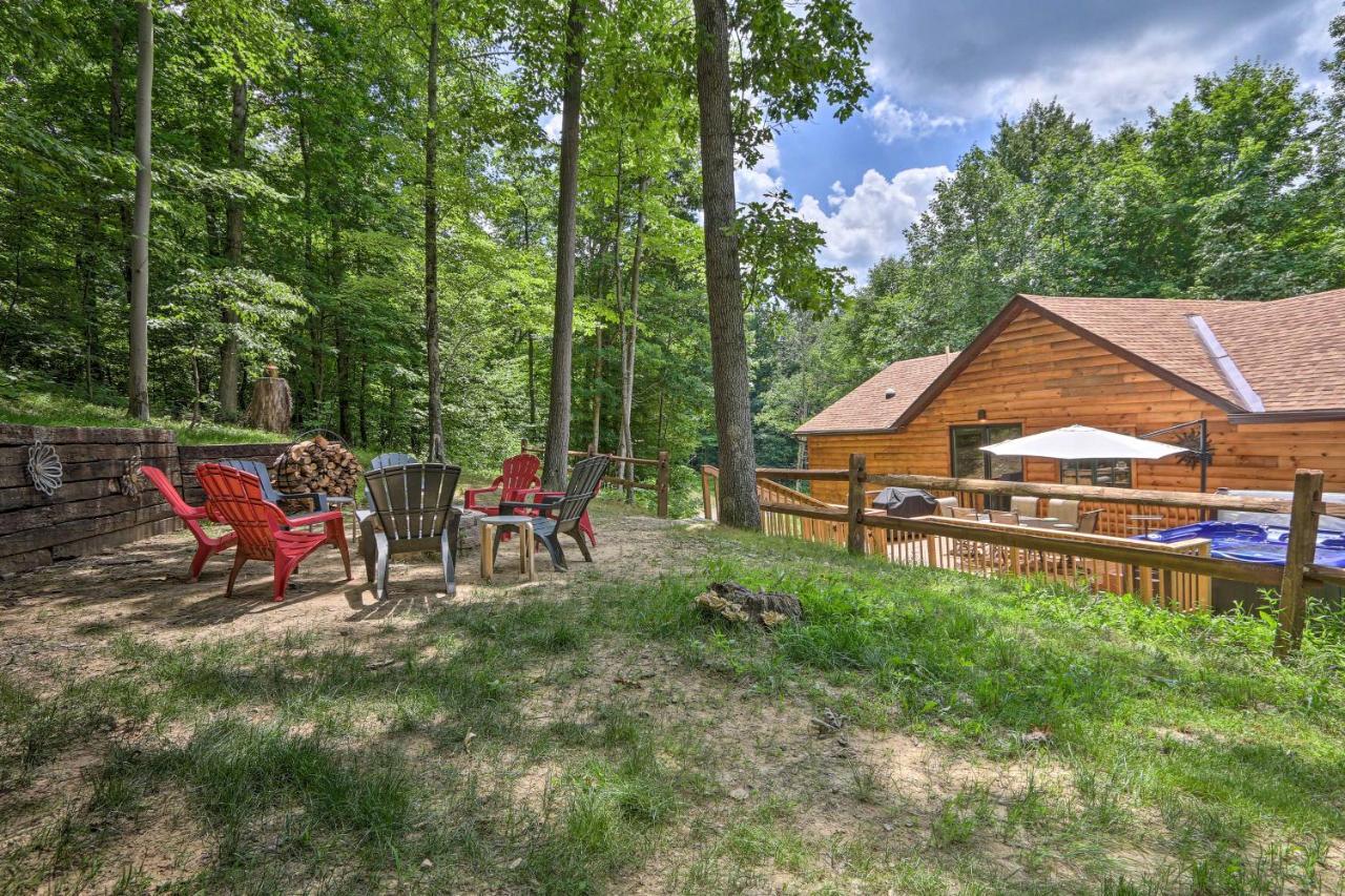 Butler Cabin On 19 Acres With Hot Tub And Fire Pit! Villa Exterior photo