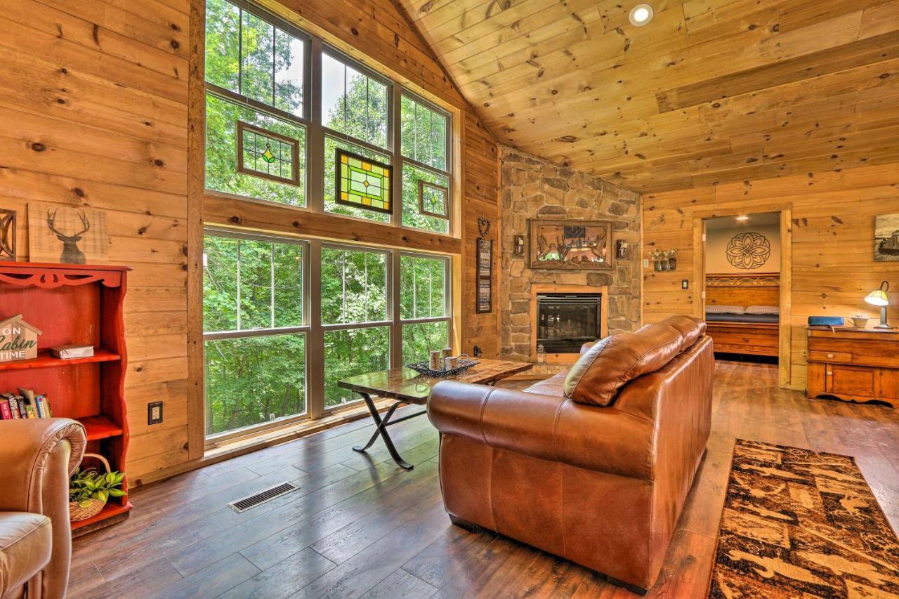 Butler Cabin On 19 Acres With Hot Tub And Fire Pit! Exterior photo
